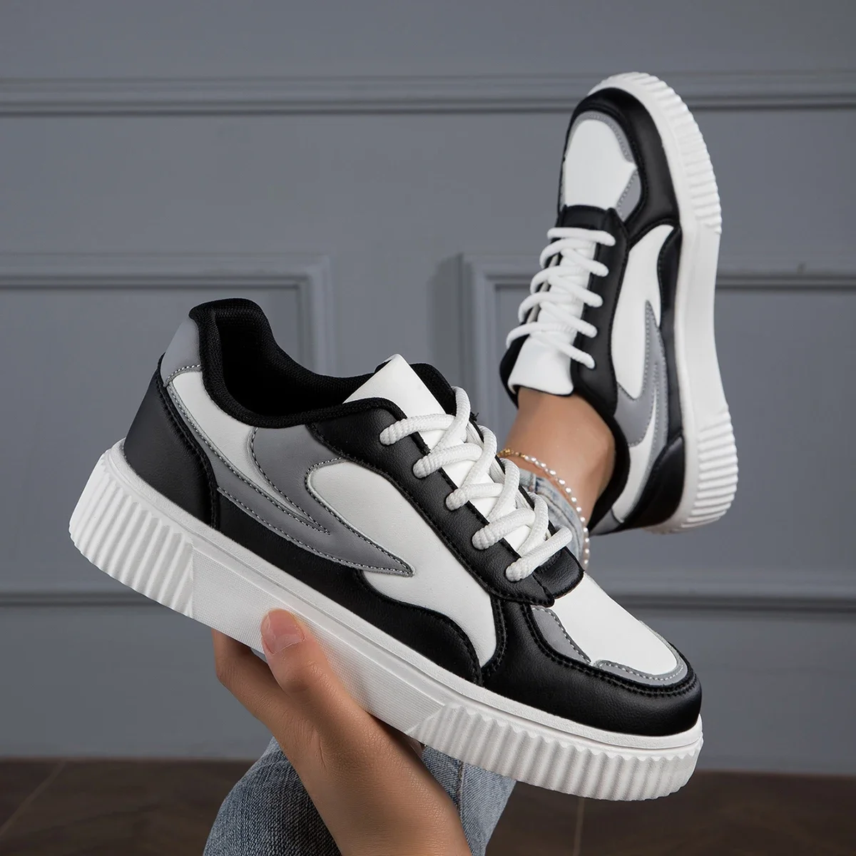 Sienna Metro Sneakers