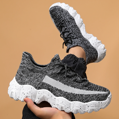 Nova Flyknit Sneakers