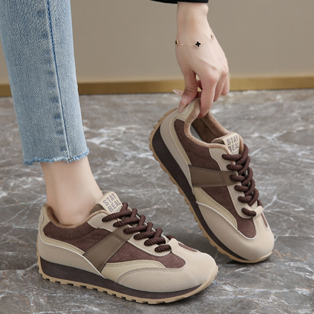 Luna Retro Sneakers