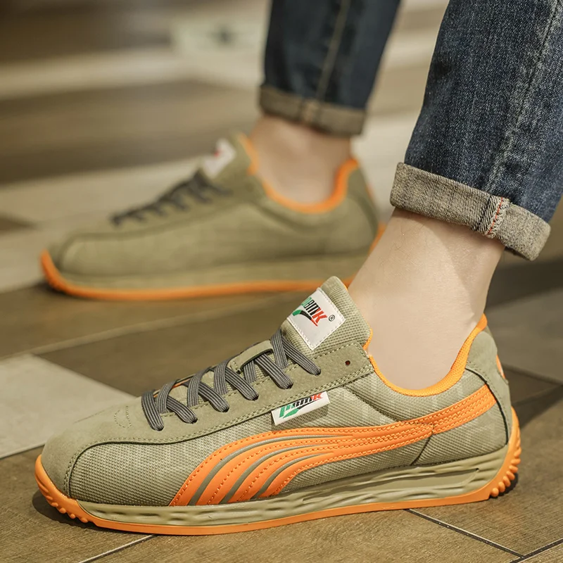 Nova Retro Sneakers