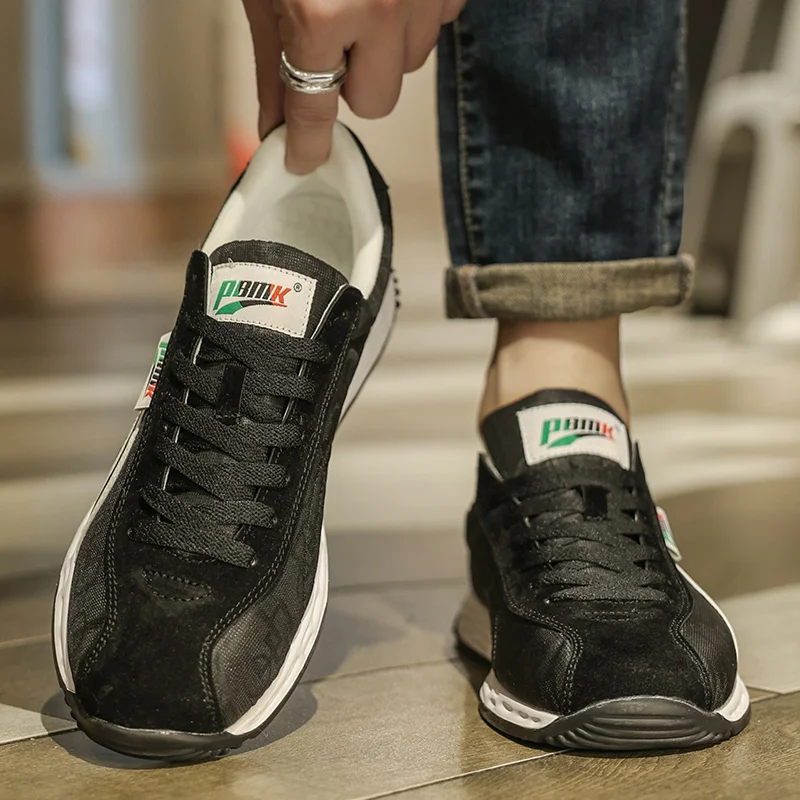 Nova Retro Sneakers