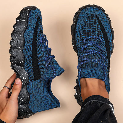 Nova Flyknit Sneakers